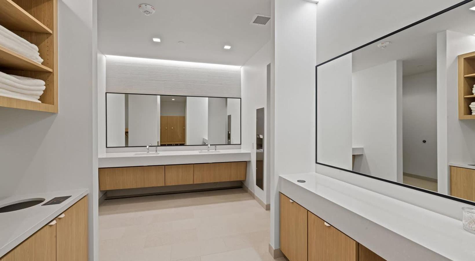 High-Rise Apt Raleigh Free Parking & Sunset View 1 Exterior foto