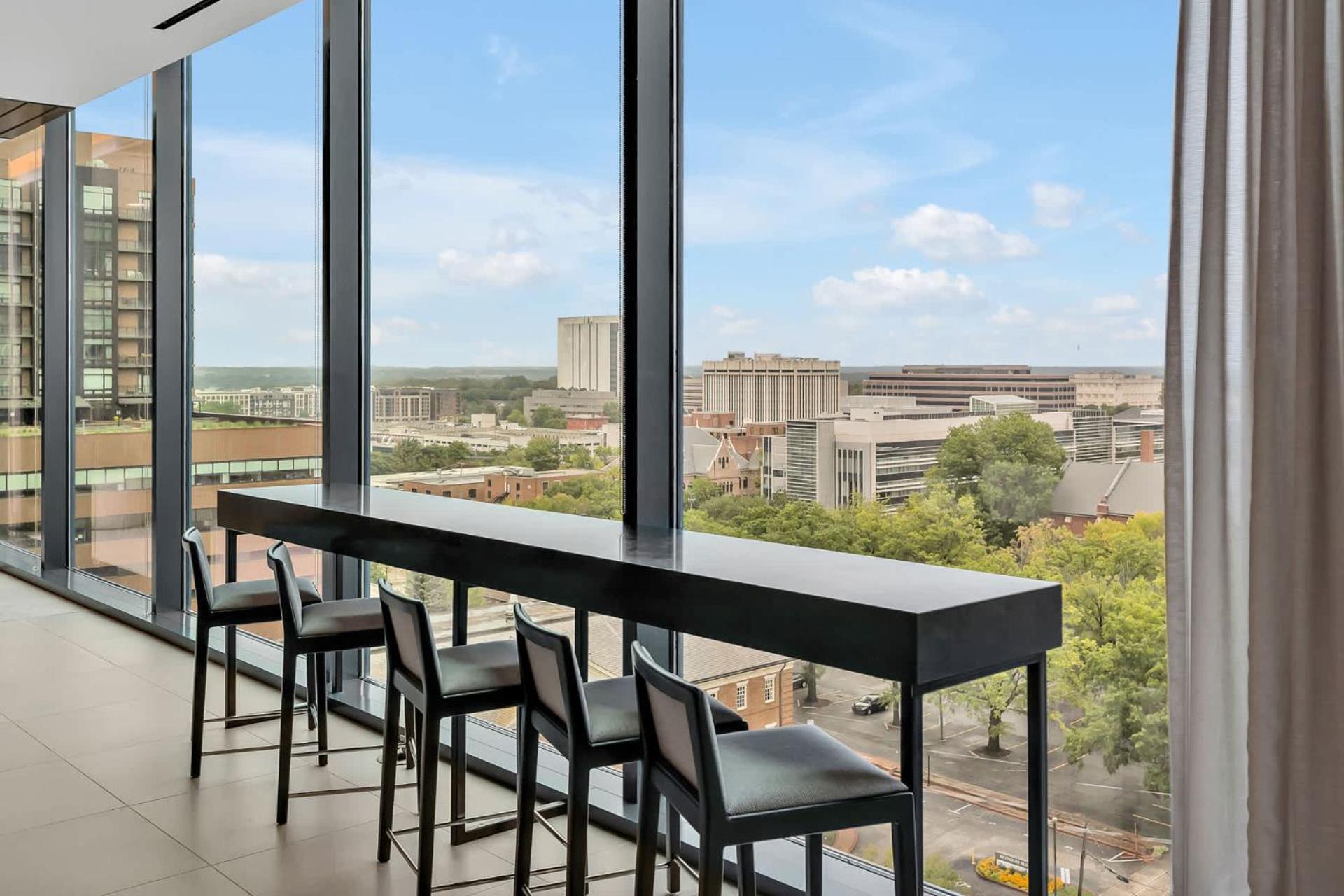 High-Rise Apt Raleigh Free Parking & Sunset View 1 Exterior foto