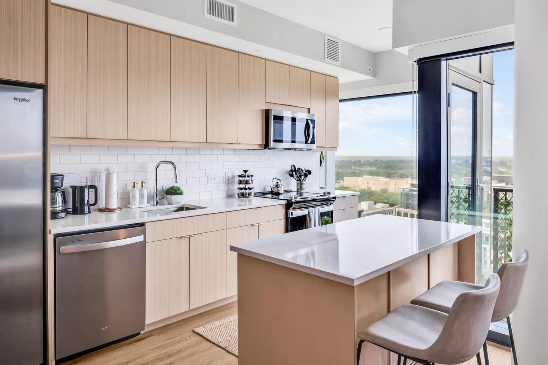 High-Rise Apt Raleigh Free Parking & Sunset View 1 Exterior foto